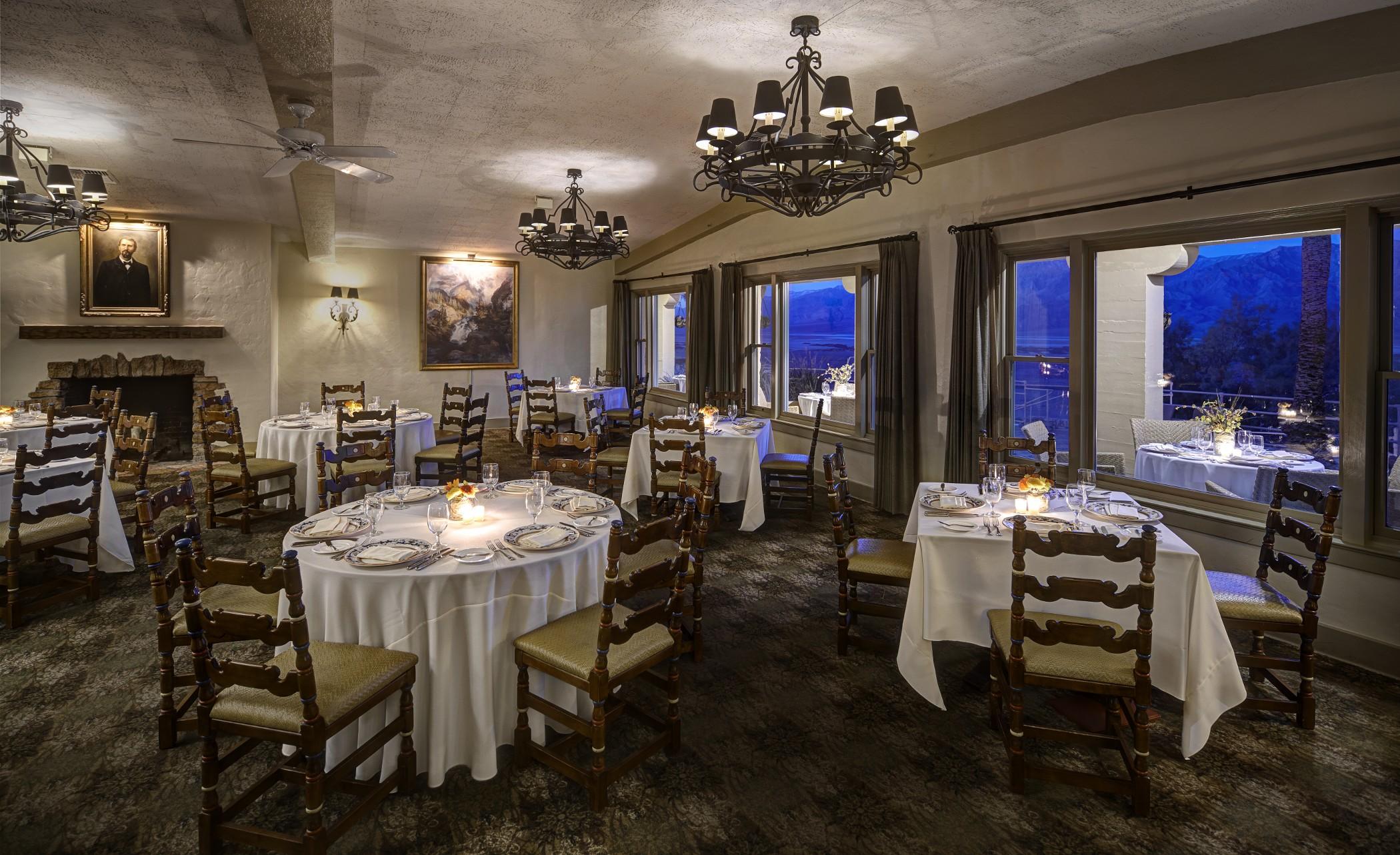 The Inn At Indian Village Екстериор снимка The dining room at the Hotel Jerome